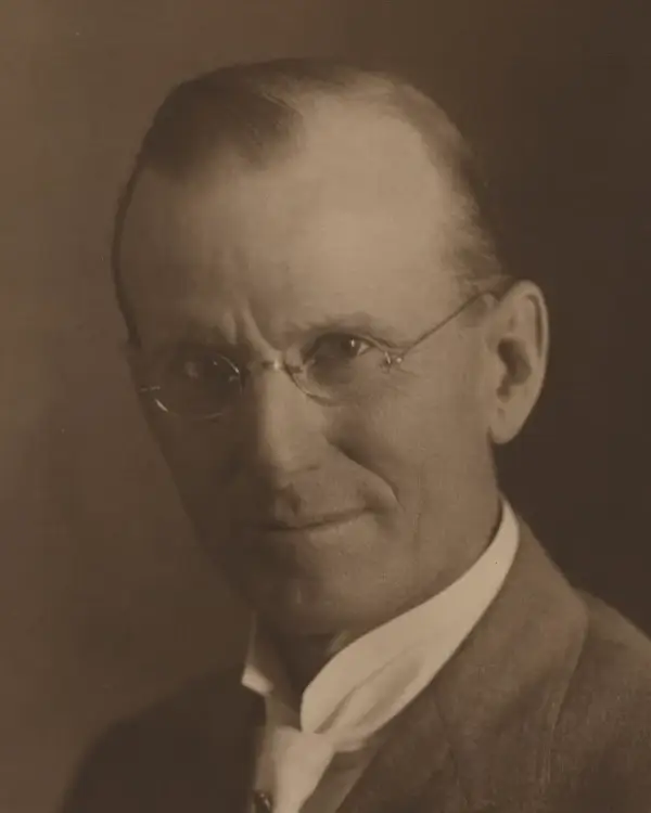 Legends Willard Carver